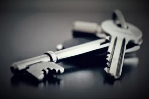 Chiave bloccata nella serratura della cassaforte: cosa fare